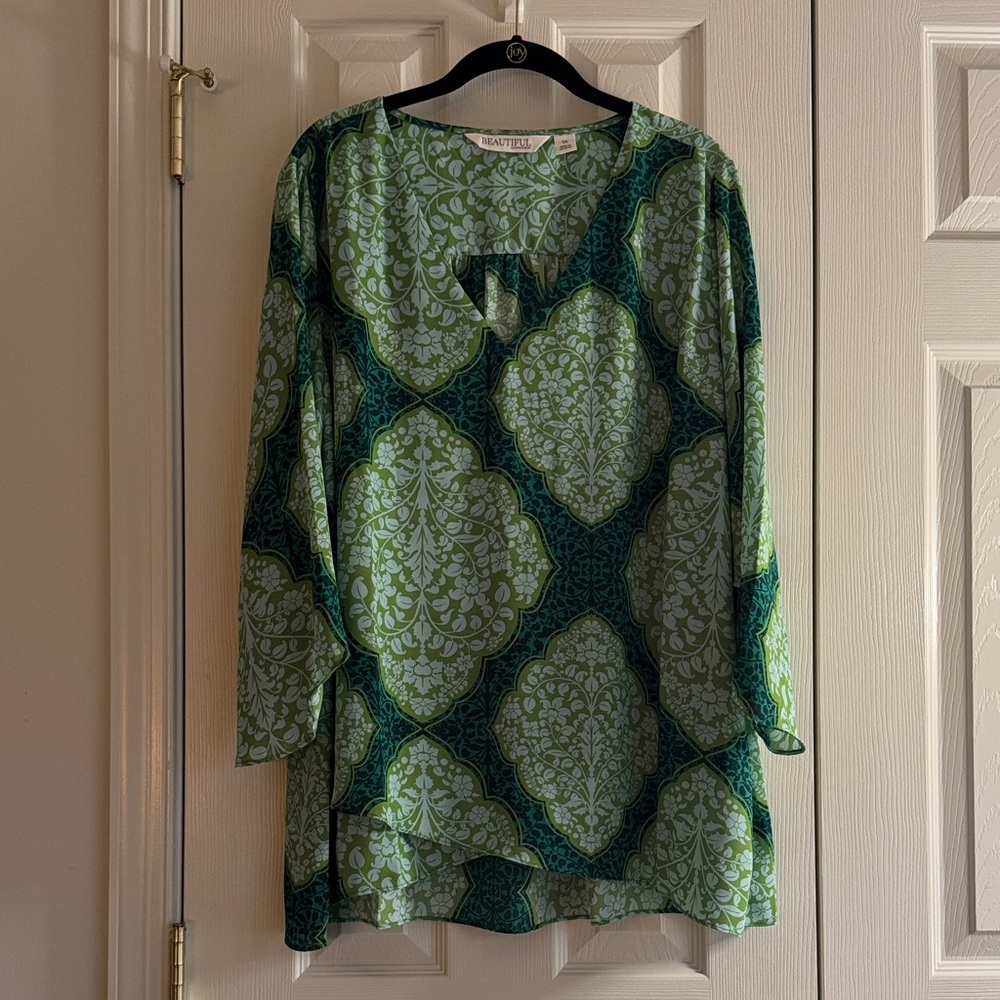 Beautiful by Lawrence Zarian Green Paradise Damask V-Neck Blouse – Size 1X NWOT